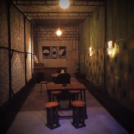 Yak City Apartments Канди Экстерьер фото