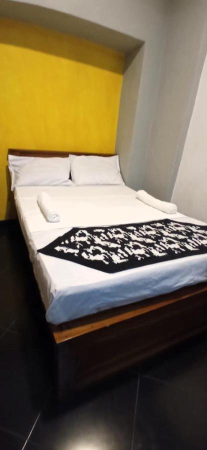 Yak City Apartments Канди Экстерьер фото